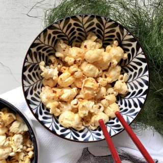 Easy Spicy Popcorn Recipe (3-ingredients)