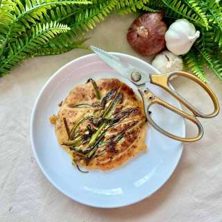 Korean Green Onion Pancake (Pajeon)