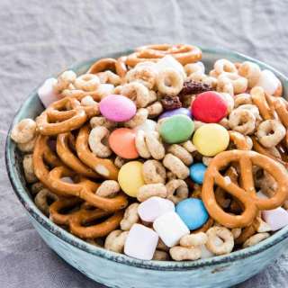 5 Minute Sweet and Salty Snack Mix