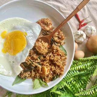 Thai Basil Fried Rice with Shrimp (Khao Pad Goong)
