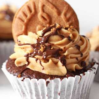 Vegan Chocolate Biscoff Cupcakes