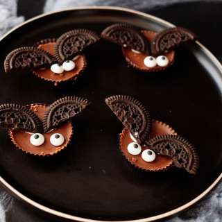 No-Bake Bat Cookies