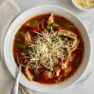 Slow Cooker Chicken Minestrone Soup
