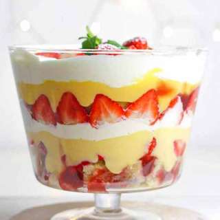 Vegan Trifle (Dairy-Free Strawberry Trifle)