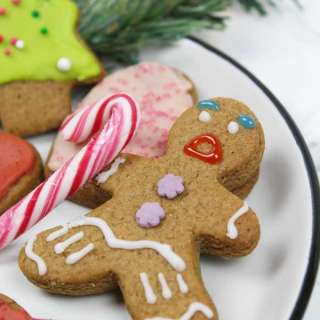 Vegan Gingerbread Men (Eggless Gingerbread Biscuits)