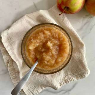 Homemade Applesauce (No Sugar Added)