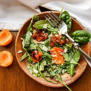 Grilled Apricot & Arugula Salad