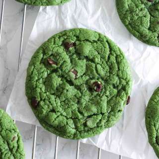 Vegan Mint Chocolate Chip Cookies