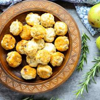 Pear Gorgonzola Bites
