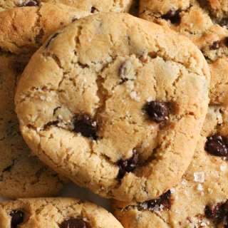 Vegan Air Fryer Cookies With Chocolate Chips