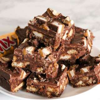 Easy Twix Tray Bake