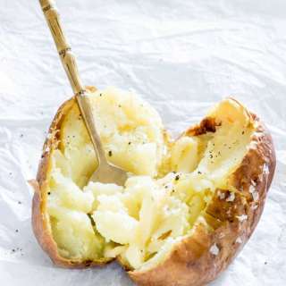 Crispy Air Fryer Baked Potatoes