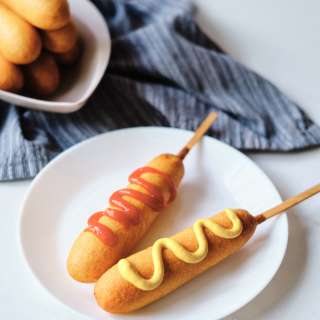 Air Fryer Frozen Corn Dogs