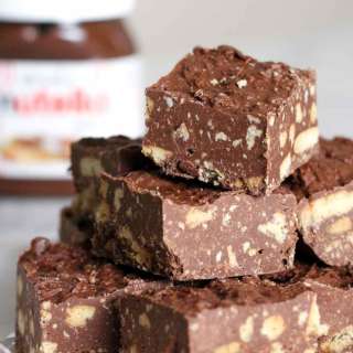 Nutella Tray Bake (3 Ingredients)