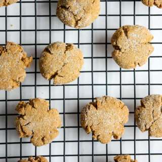 Chewy Molasses Crinkle Cookies