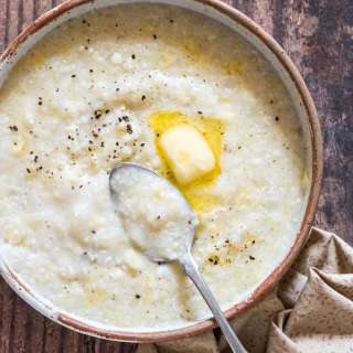 Creamy Crockpot Grits