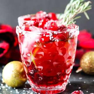 Mistletoe Cranberry Margarita