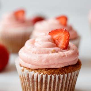 Strawberry Churro Cupcakes