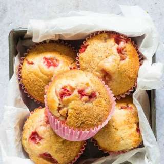 Easy Strawberry Muffins