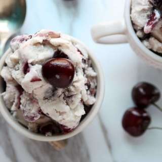 Cherry Amaretto Ice Cream – Homemade Ice Cream