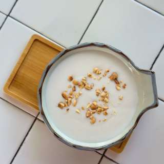 How To Make Vietnamese Sweet Coconut Sauce (Nước Cốt Dừa)
