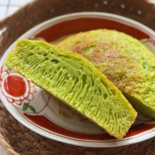 Foolproof Bánh Bò Nướng (Vietnamese Pandan Honeycomb Cake)