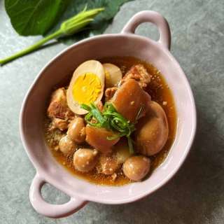 Thịt Kho Trứng (Vietnamese Braised Pork Belly & Eggs)