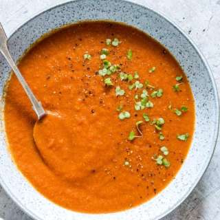 Easy Crockpot Tomato Soup