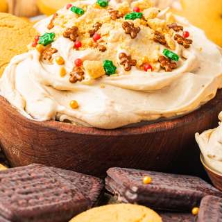 Gingerbread Cheesecake Dip