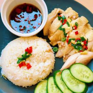 Instant Pot Hainanese Chicken Rice (Quick & Easy)