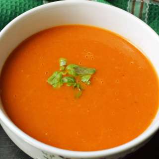 Easy Tomato Basil Soup (No Cream)