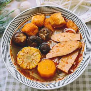 Bún Bò Huế Chay (Vegan Hue-styled Spicy Beef Noodle Soup)