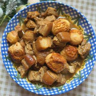 Thịt Kho - Karamellisierter Schweinebauch & Eier