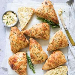 Flaky Parmesan Rosemary Biscuits