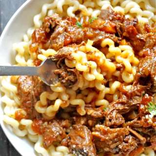 Slow Cooker Shredded Beef Ragu Pasta
