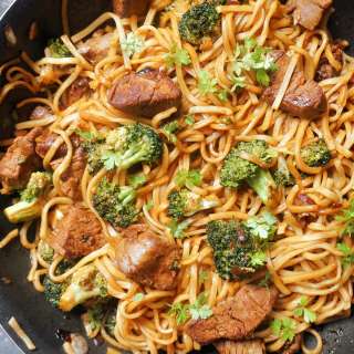 Beef and Broccoli Stir Fry with Noodles