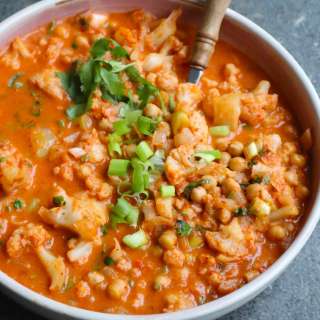 Thai red curry with chickpeas and cauliflower