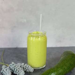 Vietnamese Avocado Smoothie (Sinh Tố Bơ)
