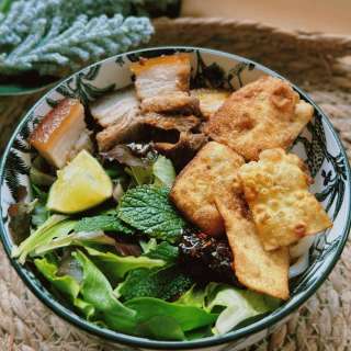 Cao Lầu (Hoi An's Braised Pork Noodle Bowl)