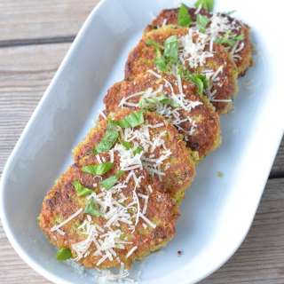 Crispy Pesto Quinoa Cakes