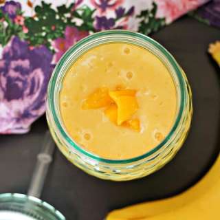 Mango and Banana Smoothie