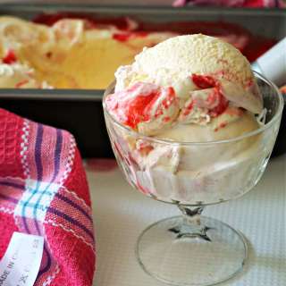 Clotted Cream and Raspberry Ripple Ice Cream
