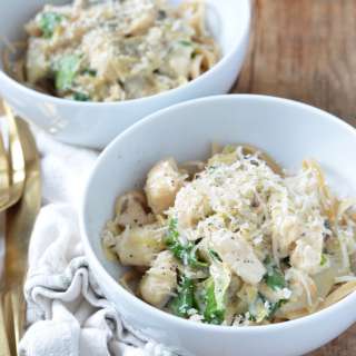 Creamy Seafood and Artichoke Linguine