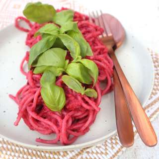 Rode biet spaghetti