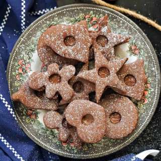 Nutella-Stuffed Chocolate Linzer Cookies