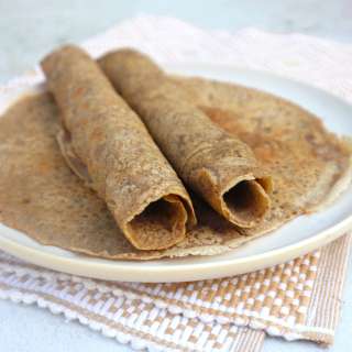 Pannenkoeken van kikkererwtenmeel - gluten, zuivel, eivrij en vegan