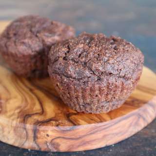 ‘AIP ‘chocolade’ muffins van tijgernoten, banaan en carob - glutenvrij, vegan, zonder cacao