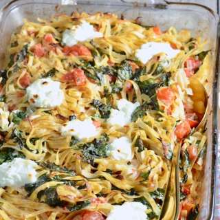 Roasted Garlic and Tomato Pasta with Kale