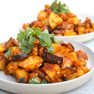 Indian potato curry with eggplant (aloo baingan)
