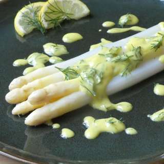 White asparagus with a dill lemon mustard sauce